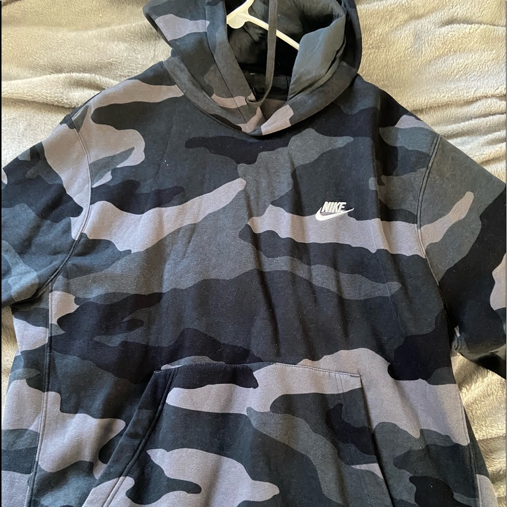 nike sweater